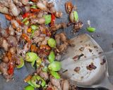Foto langkah ke 4 dari resep Tumis Cumi Telor & Pete by jesslyn orlane.