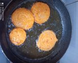A picture of step 4 of Jalebi.