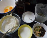 Foto del paso 1 de la receta: Bizcocho con pasas, y melón y kiwi deshidratado con Amaretto