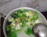 Foto langkah ke 3 dari resep Sup Tahu Sawi.