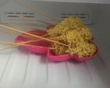 Foto langkah ke 3 dari resep Sosis Lilit Mie Kriuk²😋.