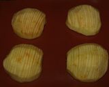 Φωτογραφία βήματος 1 της συνταγής Mήλα hasselback