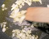Une image de l'étape 3 de Tarte salée saucisses, pd terre/ Mozarella.