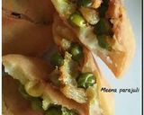 A picture of step 3 of Rice flour mini matar kachori.