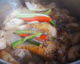 Hình bước làm 2 của món Cá bông lau kho sốt tiêu