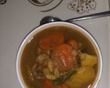 A picture of step 1 of Chicken soup with bread.