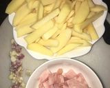 Hình bước làm 1 của món Khoai tây xào cà rốt thịt xông khói