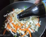 Foto del paso 6 de la receta: Repollo salteado con huevo y salchichas... LuisFy