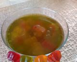 A picture of step 3 of Gummybear apple soda.