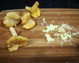 Foto del paso 4 de la receta: Pimientos rellenos con bacalao y arroz sobre salsa de tomate