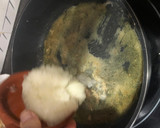 Foto del paso 4 de la receta: Rape en salsa con gambones y patata panadera