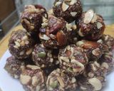 ड्रायफ्रुट लाडू (Dryfrut Ladoo Recipe In Marathi) रेसिपी स्टेप 5 फोटो 