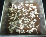Foto langkah ke 4 dari resep Brownies Coklat Almond Pisang Uli.