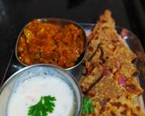 A picture of step 3 of Stuffed onion paratha.