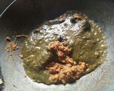 A picture of step 5 of Palak paneer.