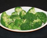 A picture of step 2 of Broccoli with Lemon Butter Sauce.