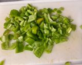 Une image de l'étape 7 de Poulet mariné aux poivrons tricolores et courgette.