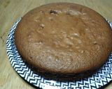 Foto del passaggio 8 della ricetta Torta versata al cacao con crema al cocco