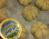 صورة لخطوة 9 من وصفة فطاير بالجبن على شكل وردة🌸🌸
