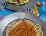 Hình bước làm 5 của món Mì Ý sốt cá ngừ và salad dầu giấm