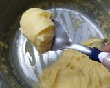 Foto del paso 6 de la receta: Bombas rellenas de dulce de leche y baño de chocolate