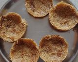 A picture of step 2 of Gajar ka halwa in vermicelli tarts.