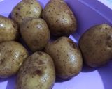 Foto langkah ke 1 dari resep Potato Wedges.