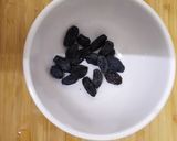 A picture of step 1 of Raisin water for babies and kids - Remedy for Constipation.