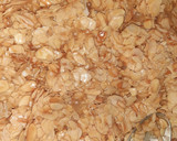 Foto del paso 3 de la receta: Bizcocho de vainilla con almendras caramelizadas