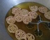 Kembang Goyang Mini langkah memasak 4 foto
