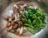 รูปขั้นตอนการทำที่ 2 ของ ลาบหอยแครง 🐚