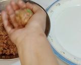 A picture of step 2 of Slurry meatballs with garlic fried spaghetti.