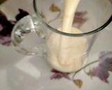 A picture of step 4 of Ice cream banana shake.