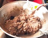 A picture of step 3 of Ragi upma.