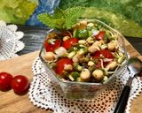 टमाटर अंकुरित चाट (tamatar ankurit chaat recipe in Hindi) रेसिपी चरण 2 फोटो