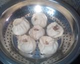 A picture of step 32 of North eastern hot momos with tangy chutney.