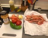 Foto del paso 1 de la receta: Guiso de garbanzos con gambones