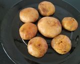 A picture of step 12 of Masala Veggies Bun.