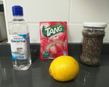 Foto del paso 2 de la receta: Refresco de Fresa con Chía