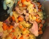 รูปขั้นตอนการทำที่ 4 ของ แกงกะหรี่หมู (แอ๊ปเปิ้ล)