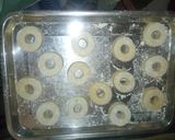 A picture of step 2 of Doughnut.