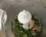 Une image de l'étape 3 de Pâte de basilic à l'ail mariné.