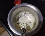 A picture of step 2 of Red-heart Cookies.