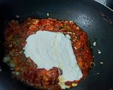 A picture of step 4 of Palak Egg Malai.