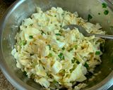 A picture of step 3 of Okonomi Yaki.