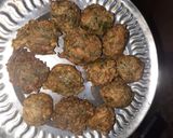 A picture of step 3 of Palak kofta curry.