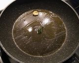 Foto del passaggio 3 della ricetta Paccheri con mini peperoni multicolori e pesce spada
