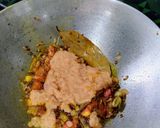 A picture of step 4 of Prawn Masala curry.