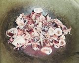 Foto langkah ke 2 dari resep Sotong Bumbu Seafood Simple.