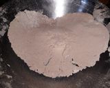 A picture of step 4 of Double Heart cake.